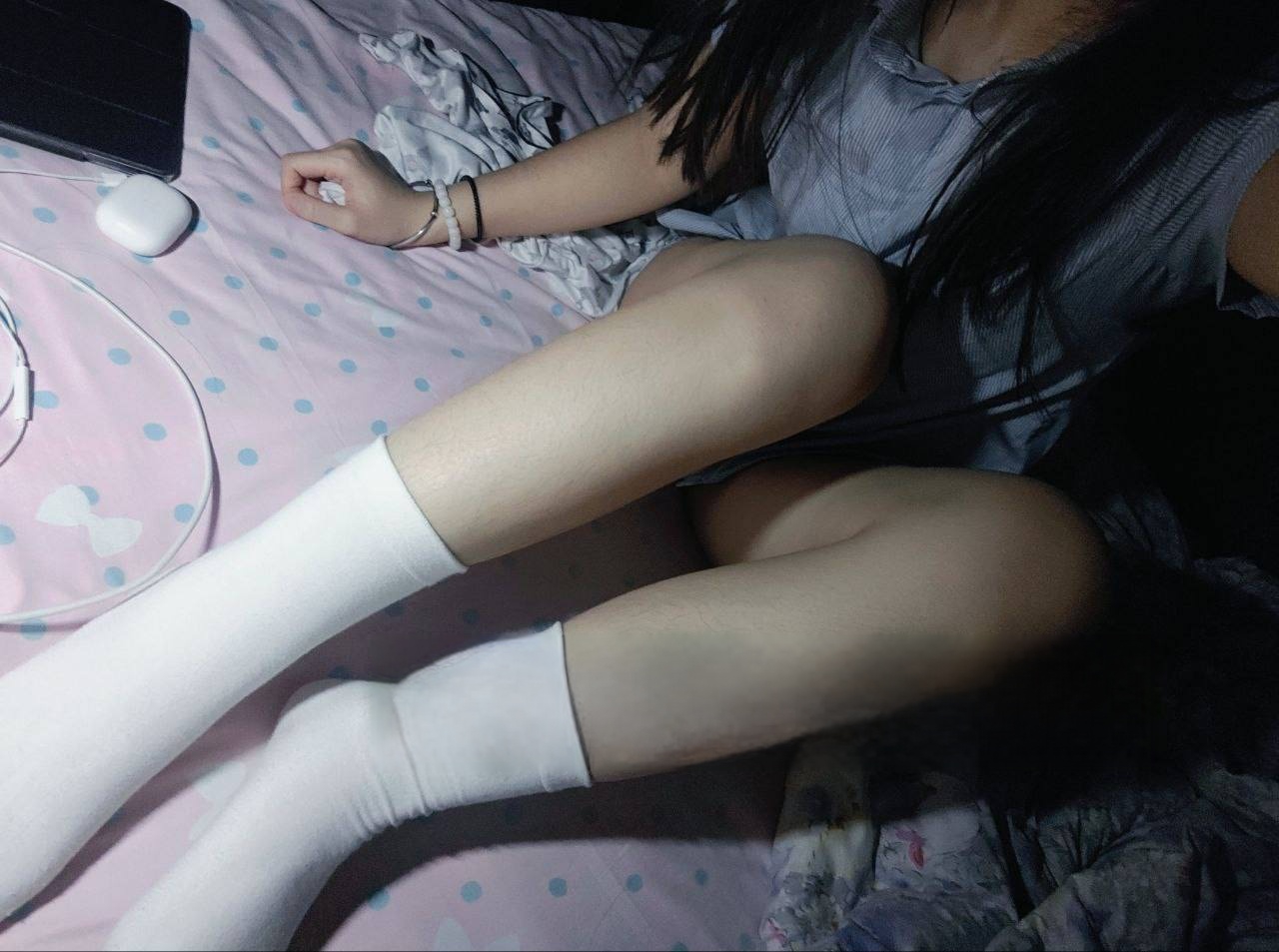 小伙开上小牛电动车也是得吃上了精神小妹 将自己的啪啪视频给曝光出来 让兄弟们都羡慕不已