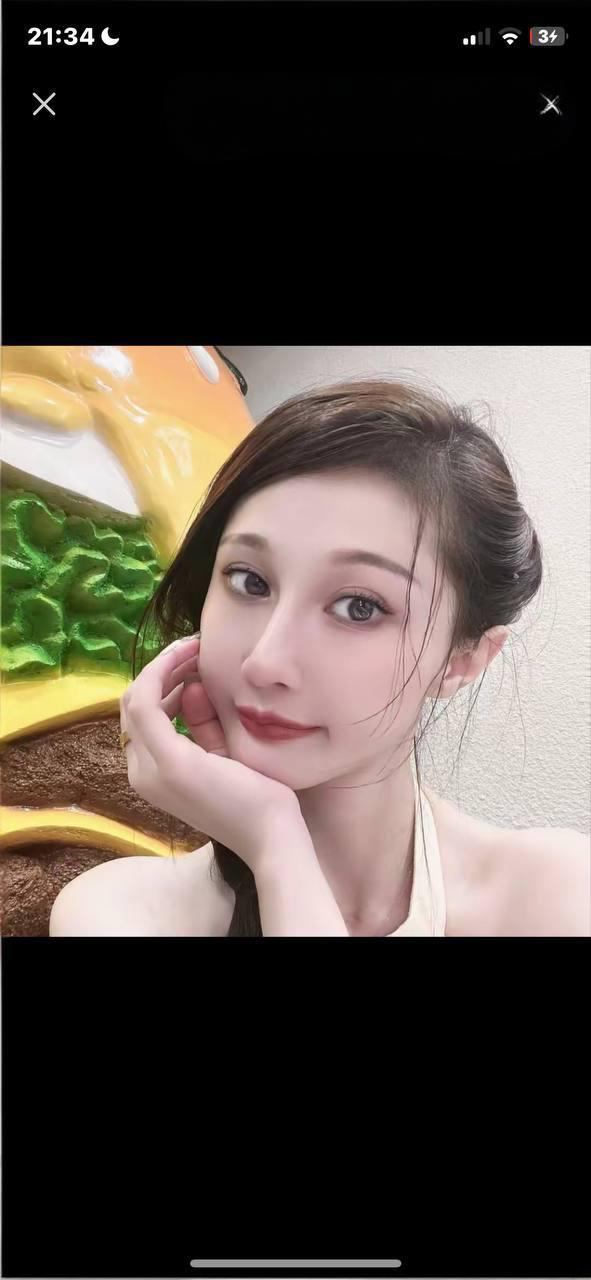 老运汉堡王老板娘给网友扒出自拍性爱视频 还听说老板娘曾经和大网红梅尼耶做过事的